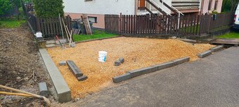 Oprava a pokládka zámkovej dlažby a obrubníkov - 5