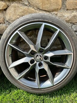 Škoda R18 5x112 - 5
