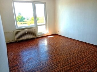 Na predaj veľký 3 izb.byt s balkónom v peknom prostredí - 5