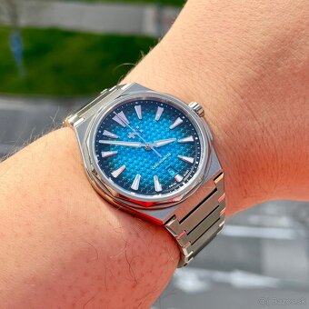 Christopher Ward The Twelve Ti Blue 40mm - 5