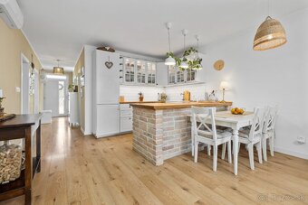 NA PREDAJ- KRÁSNY- 4- IZBOVÝ DOM- HRUBÁ BORŠA - 5