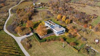 Exkluzívna VILA s panoramatickým výhľadom v Svätom Jure- 5 - 5