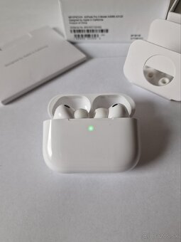 Apple AirPods pro 3 - 5