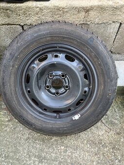 Kolesá a základne príslušenstvo k autu - 5