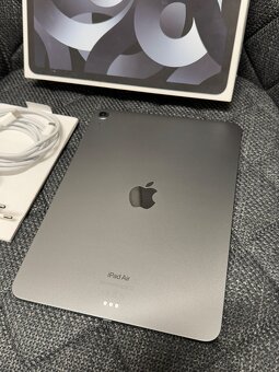Apple Ipad Air 5 m1 64Gb - Pekný stav 99% batéria - 5