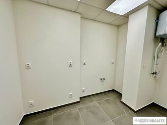 Obchodný priestor prístupný z ulice v centre mesta, novostav - 5