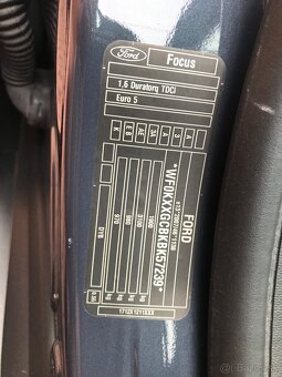 Predám Ford focus Rv 2011 , tdci 85 kW - 5
