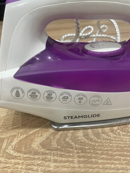 Russell Hobbs naparovacia žehlička - 5