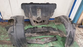 Kryty / chladiče / podblatníky Alfa Romeo Giulietta - 5