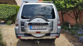 MITSUBISHI PAJERO IV 3,2DI-D 4x4 - 5