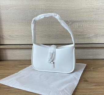 Kabelka Yves Saint Laurent Le 5 à 7 - biela - 5
