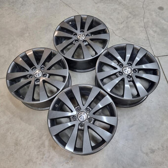 Hliníkové Volkswagen disky 5x112 R17 7J ET54 - 5