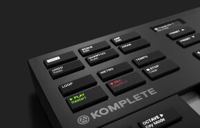 MIDI klávesy Native Instruments KOMPLETE KONTROL M32 - 5