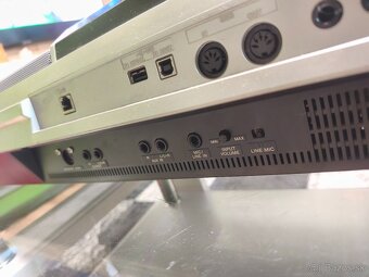 Yamaha psr S 900 - 5