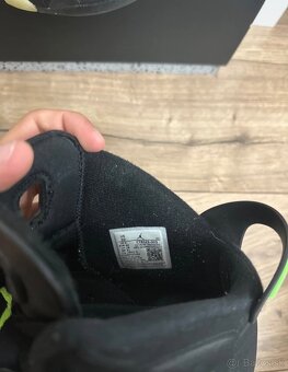 Jordan 6 eletric green 44 - 5