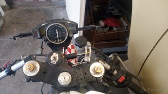 Okruhovka YAMAHA R1 - 5