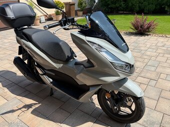 HONDA PCX 125 r.v. 07/2024, 766km, v záruke - 5