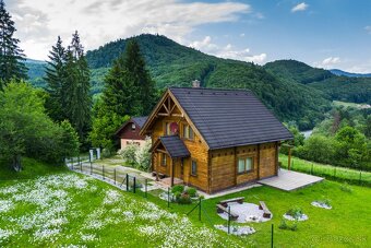 Dvojpodlažný ZRUB priamo v lyžiarskom stredisku Racibor - 5