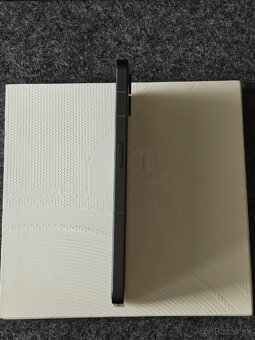 Nothing Phone (2) 12 / 256 - 5
