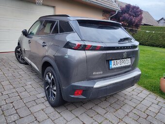 Peugeot 2008 1,2 ,benzin 130ps r.v 2021 - 5