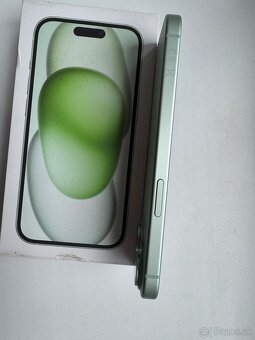 iPhone 15 128GB green ako nový - 5