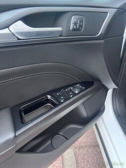 AKCIA DO 31.12.2025 Ford Mondeo 2.0 TDCi 180 PS Automat 4x4 - 5