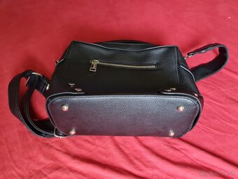 Čierna dámska kabelka - 5
