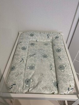 Prebaľovací pult - 5