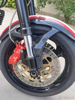 Ducati Monster 900 - 5