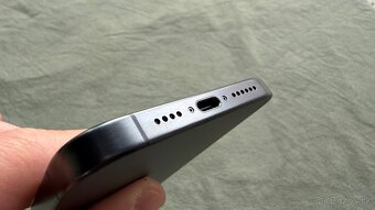 Apple iPhone 15 Pro Max – 256 GB – ako nový - 5