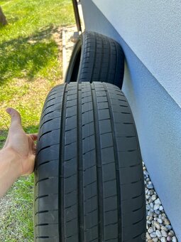 Goodyear 225/40 R19 - 5