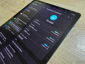 Velky 12.4 palcovy Samsung Tab S7 fe v super stave na disple - 5