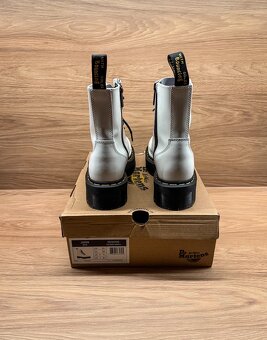 Dr. Martens - 5