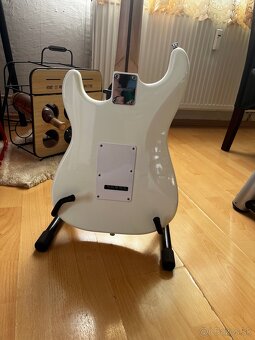 Fender squier stracocaster - 5