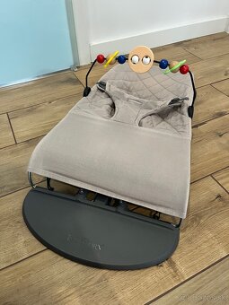 Lehatko babybjörn + hračka - 5