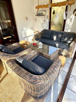 Predám krásnu ratanovú sedaciu súpravu - 5