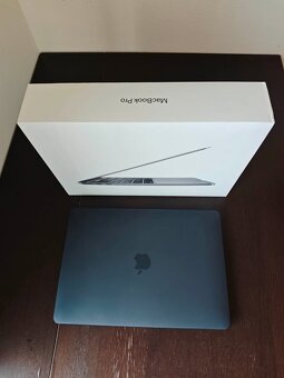 Predám MacBook Pro 13" Touch Bar (2020) Space Gray - 5