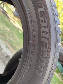 Predám zimné pneumatiky Laufenn 225/55 R18 - 5