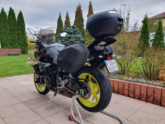 Yamaha MT10 - 5
