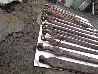 Staré pánty kus 3e - 5