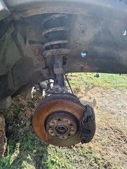 Predne tlmiče VW Passat B6 - 5