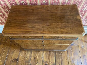 Menšia komoda biedermeier - 5