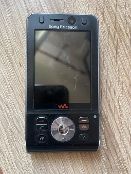Predám Sony Ericsson W910i - 5