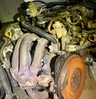 TOYOTA Celica - komplet motor YAMAHA - 5