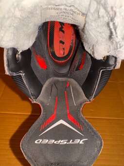 BRUSLE CCM JETSPEED FT1  vel. 37,5/4 D - 5