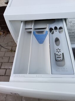 Rodinná parná práčka Electrolux na 8kg oradla - 5