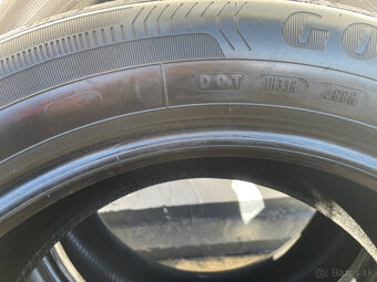 Predám zánovné LETNÉ pneu zn.GOODYEAR 215/55 R17 94V. - 5