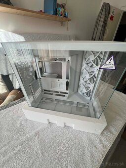 Pc skrinka NZXT H9 flow - 5