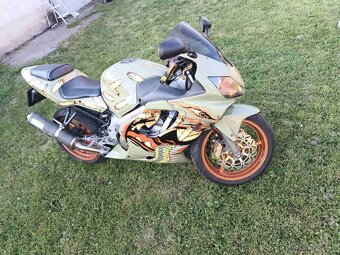 HONDA CBR F4 600cc - 5