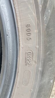 Nokian 215/55 R17 - 5